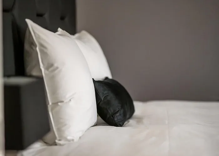 Square Boutique Hotel & Brasserie
